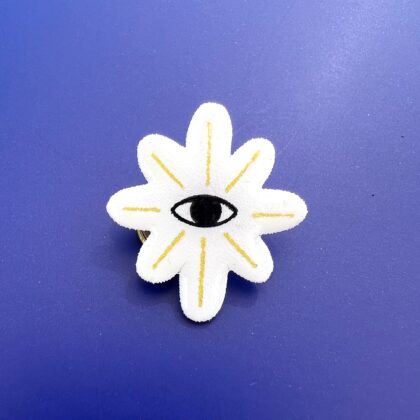 Pins Œil Rayonnant